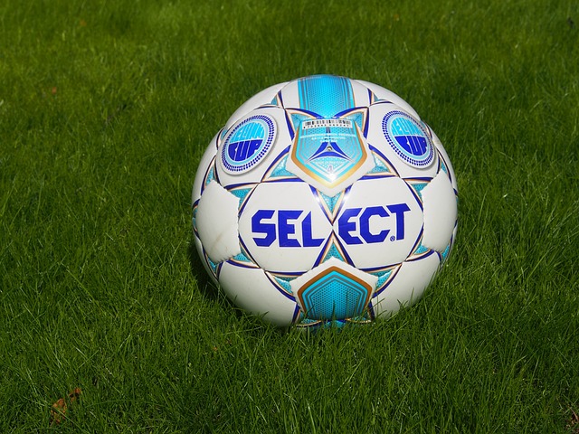 许多人接近 许多人接近